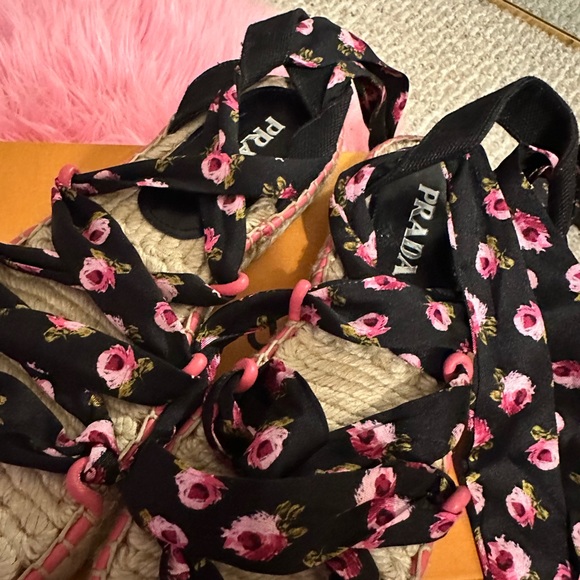 Prada floral espadrilles - Picture 2 of 7